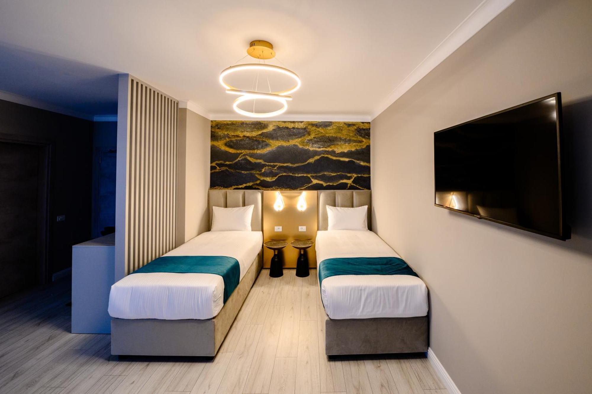 Elitte Inn & Suites Rosu Экстерьер фото